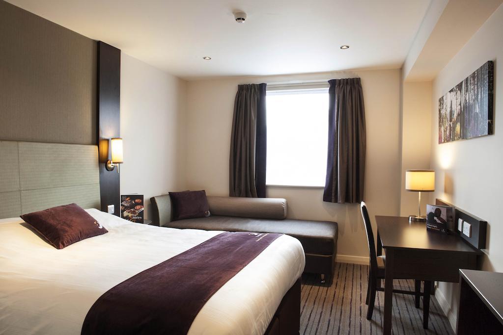 Premier Inn Stirling City Centre Phòng bức ảnh