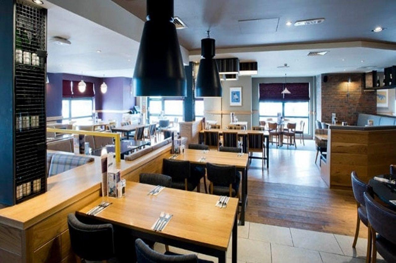 Premier Inn Stirling City Centre Ngoại thất bức ảnh